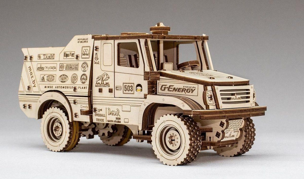 Сборная модель из дерева 3D EWA МАЗ-6440RR (заводной)
