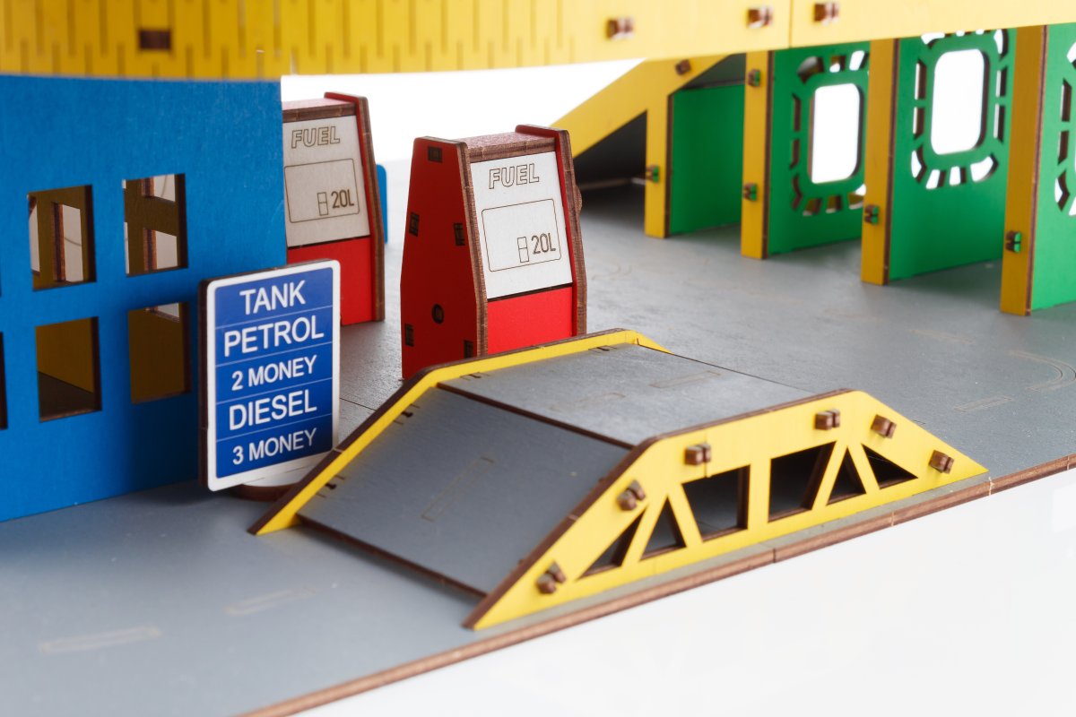 Парковка для машинок деревянная большая EWA