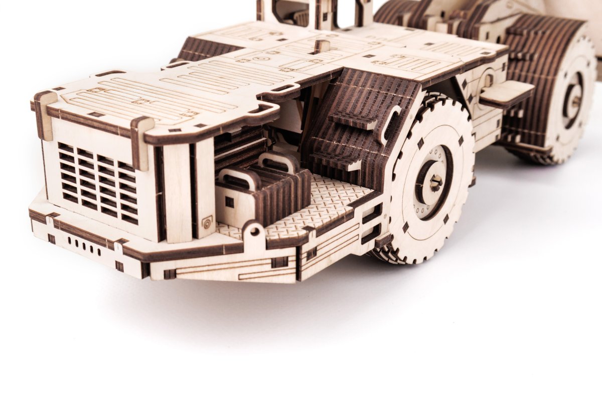 Механическая сборная модель EWA Погрузочная машина МоАЗ 4075