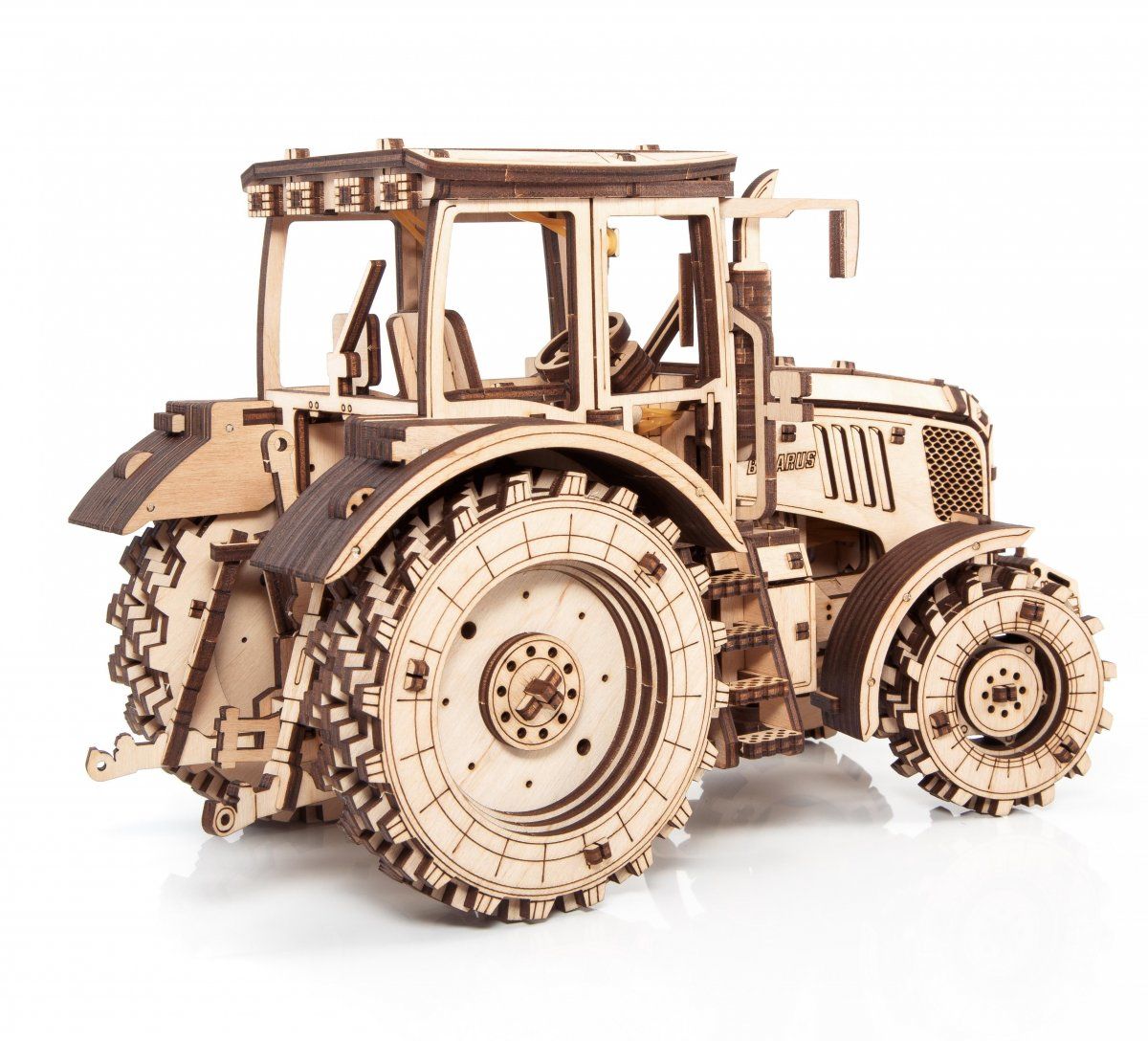 Сборная модель деревянная 3D EWA Трактор Беларус 2022