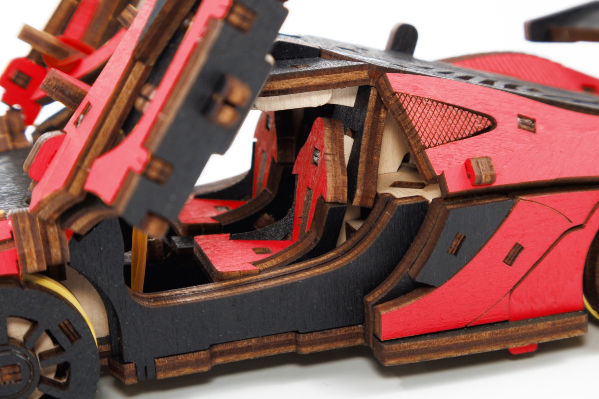 Сборная модель из дерева EWA Гоночный автомобиль (красный)