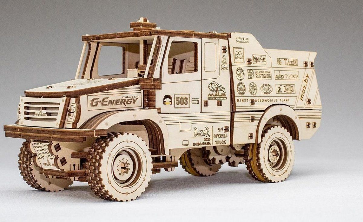 Сборная модель из дерева 3D EWA МАЗ-6440RR (заводной)