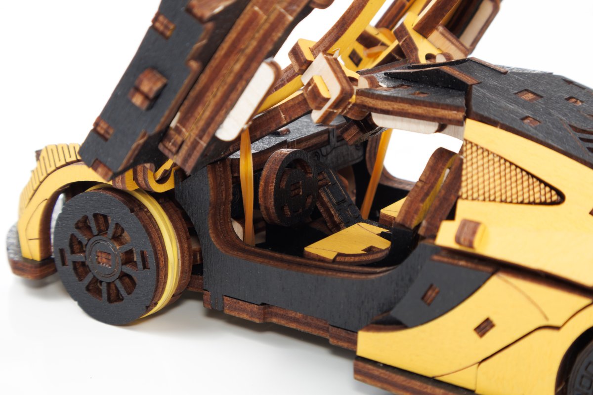 Сборная модель из дерева EWA Гоночный автомобиль (желтый)