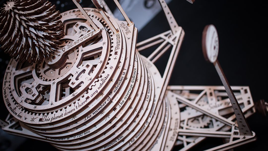 Сборная механическая модель 3D EWA Планетарий (подвижная Солнечная система)