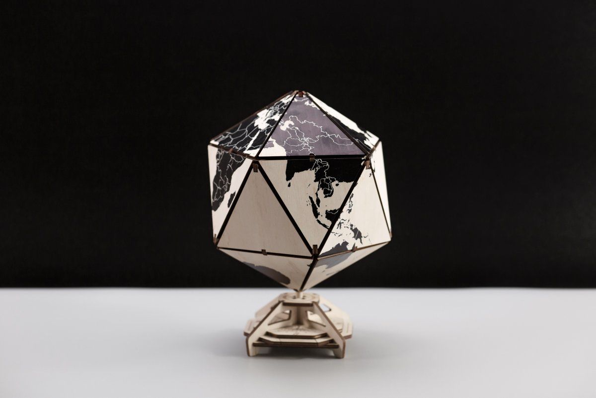 Конструктор деревянный 3D EWA Глобус Икосаэдр с секретом (шкатулка, сейф) черный