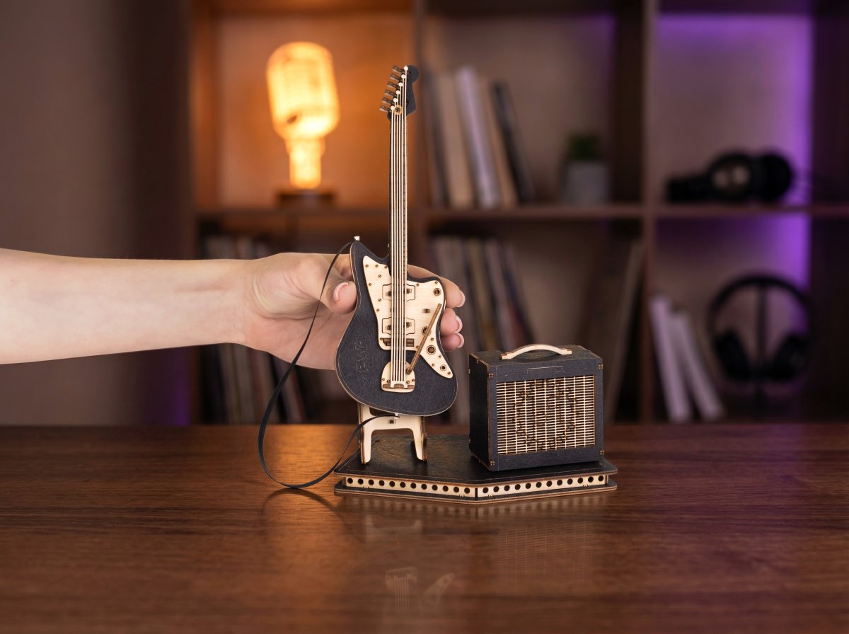 Деревянный конструктор EWA Гитара электро (черная)
